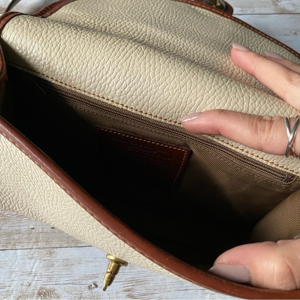 Authentic Vintage Coach 1980s White Leather Crossbody Bag - Picture 14 of 14